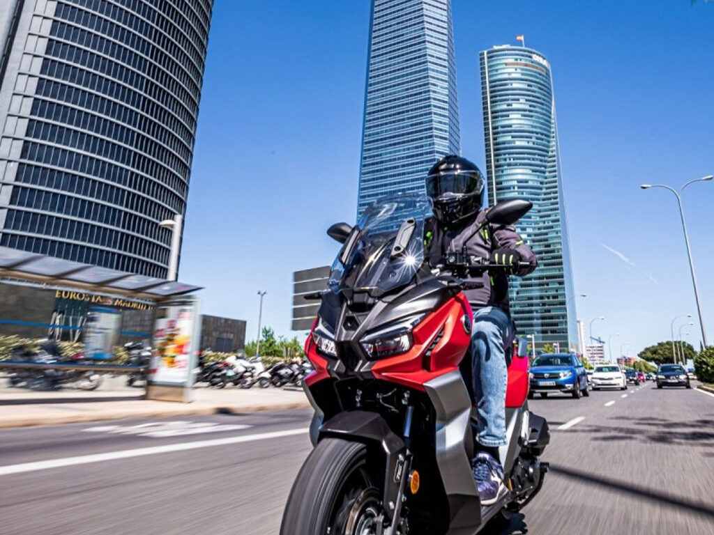 Voge SR1 ADV 2025