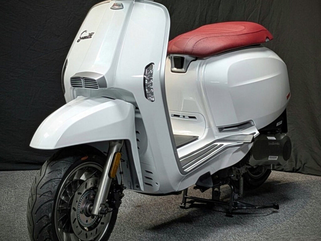 Lambretta V 200 Special 2024