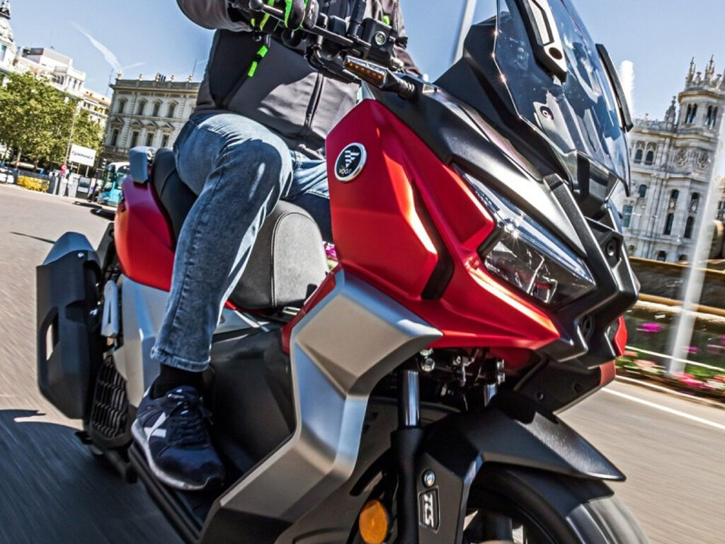 Voge SR1 ADV 2025