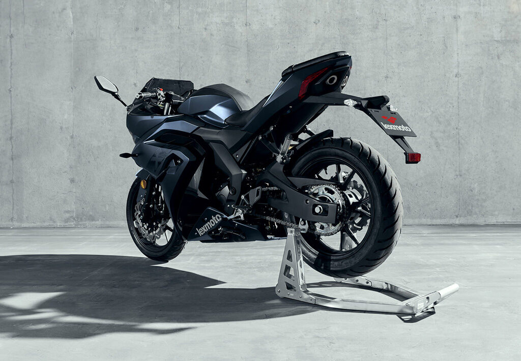 LXS 125 E55