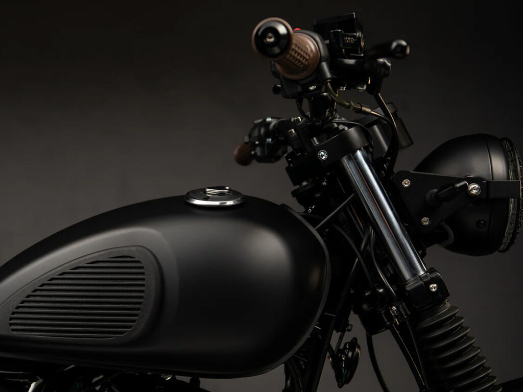 MUTT MONGREL 250 MATT BLACK