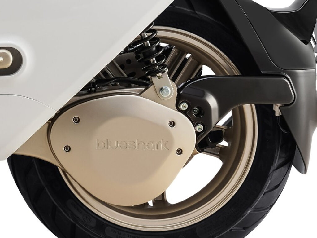 Blueshark 80